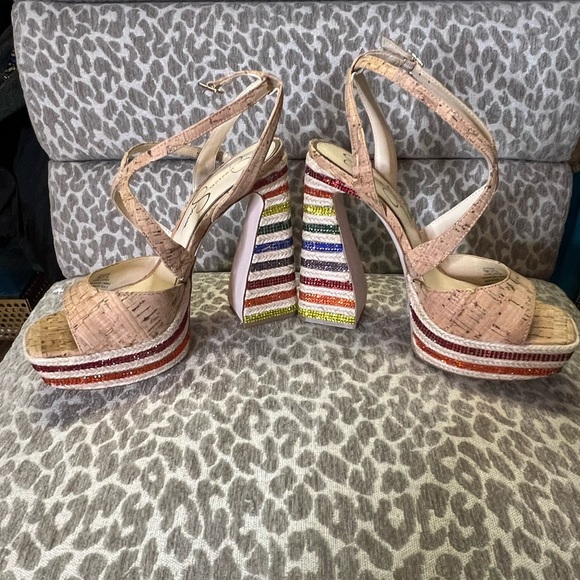 Shoes - Picture 2 of 5